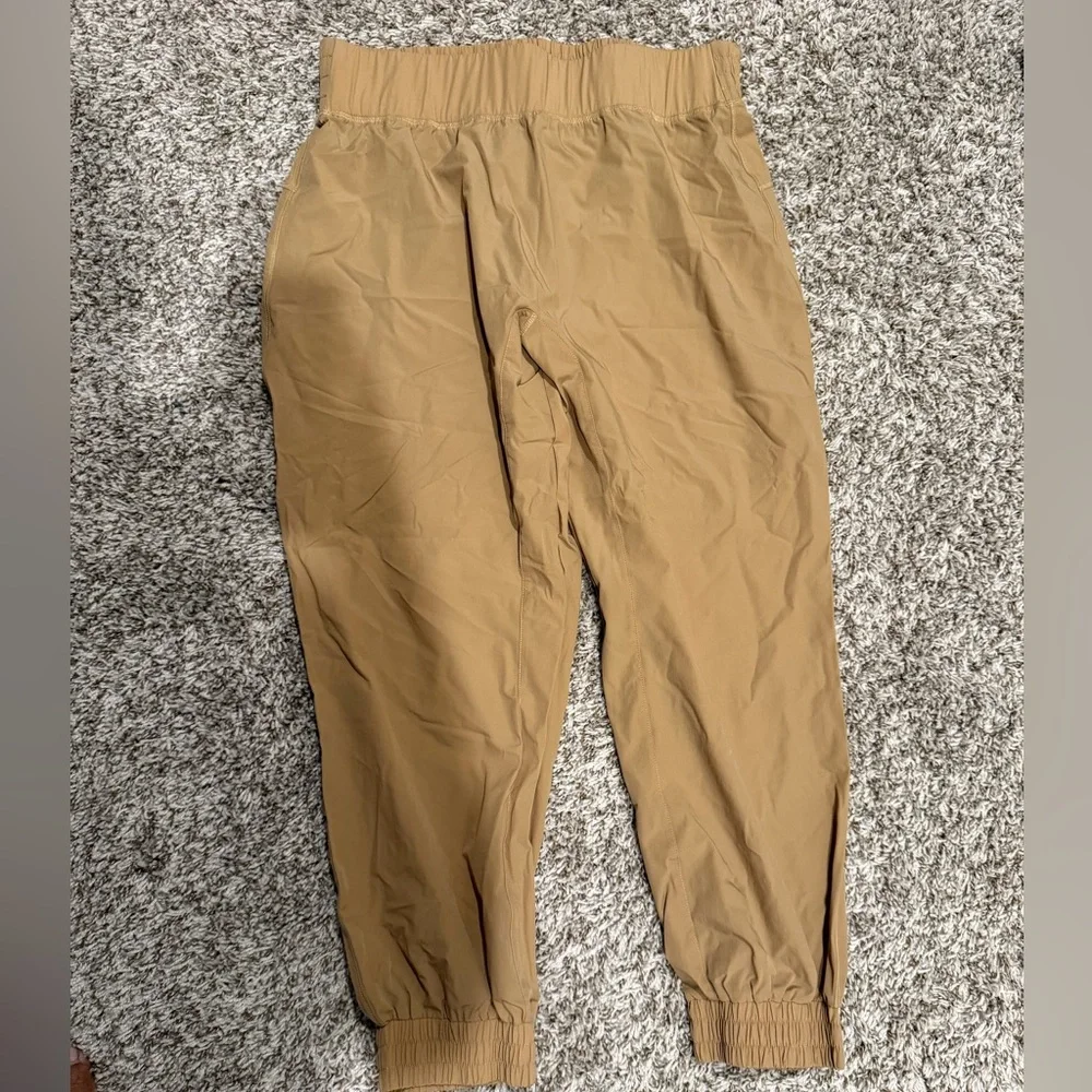 HALARA Women's Camel Jogger Pants